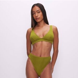 GOOD AMERICAN ALWAYS FITS SUPPORT BIKINI TOP CHARTRUSSE 001 SIZE SMALL